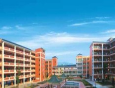  铁力市技工职业学校