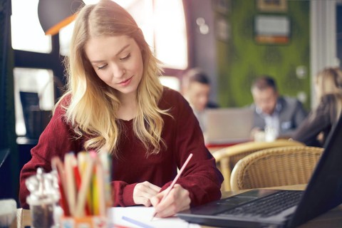 重庆机电中等专业学校学费多少钱一年