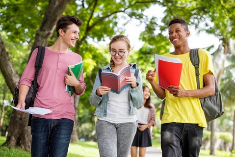 成都广播电视中等专业学校旅游服务与管理专业咋样？?会涉及哪些课程