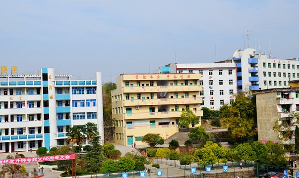  四川省南部县升钟职业中学