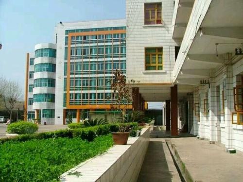  贵州省机电学校