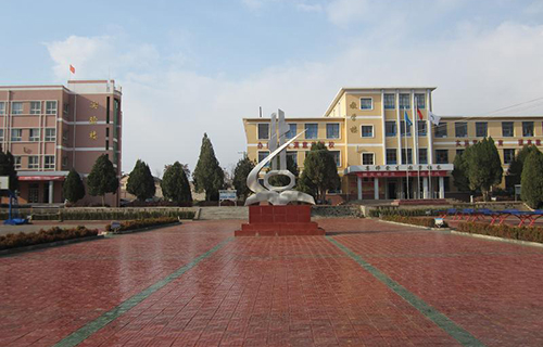  白银区四龙职中