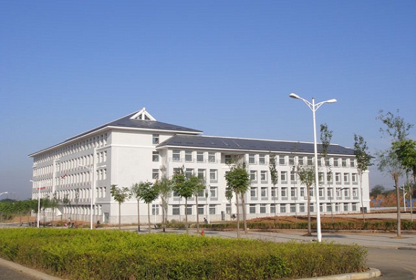  信阳职业技术学院