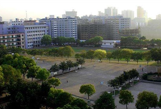  株洲市工业中等专业学校