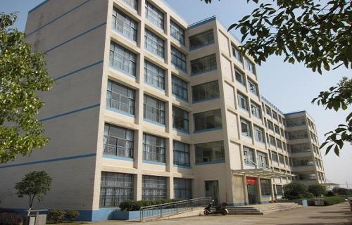  天津市纺织工业学校