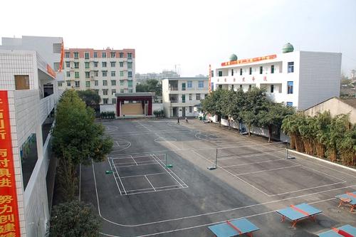  江油市成人中等专业学校