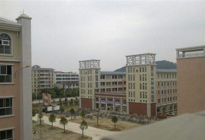  昆明市第二职业技术学校