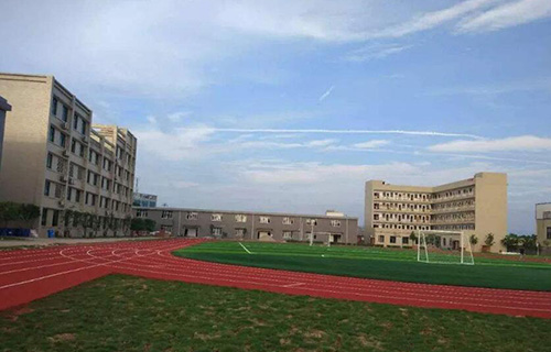  陇川城子镇农技校