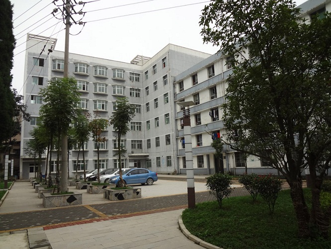  贵阳市白云区职业技术学校