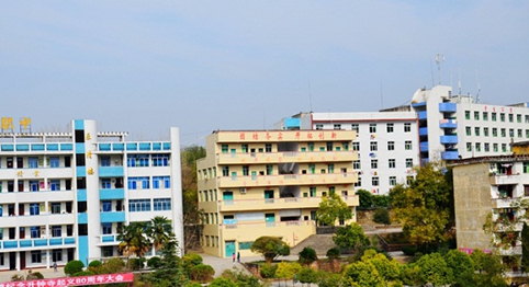  南部县东方职业技术学校