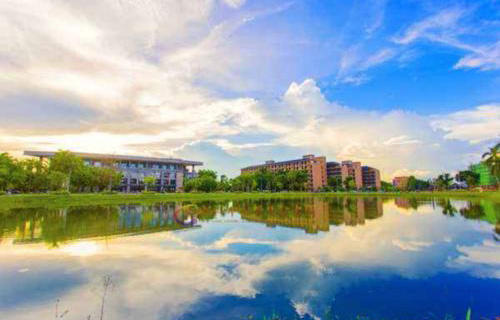  甘肃五年制大专学校