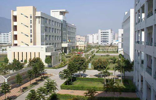  富宁县科学技术培训校