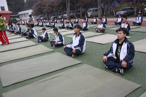  昆明市金殿中学