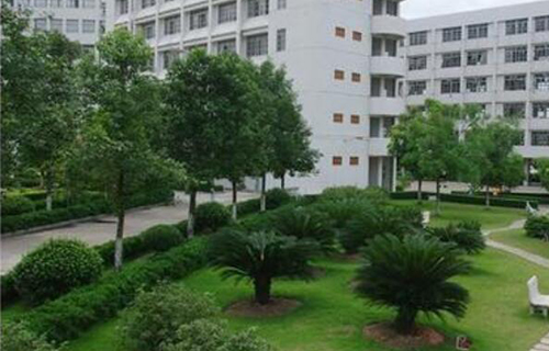  澄江县职业高级中学