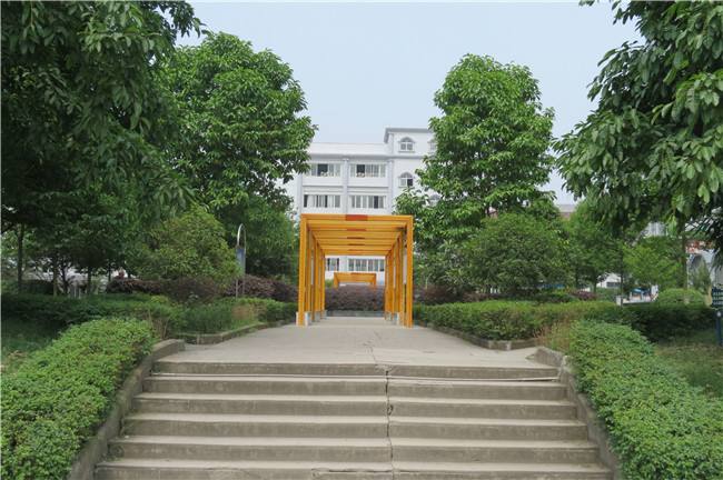  大英县英才职业技术学校