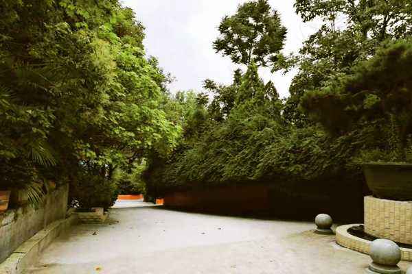  贵阳铁路运输学校