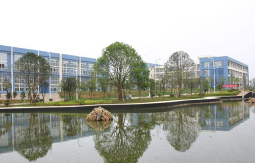  酒泉工贸中等专业学校五年制大专