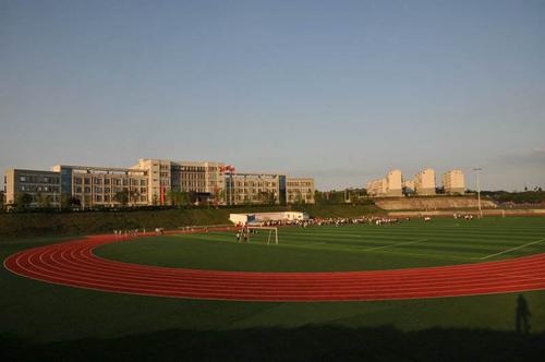  南充市建华职业中学