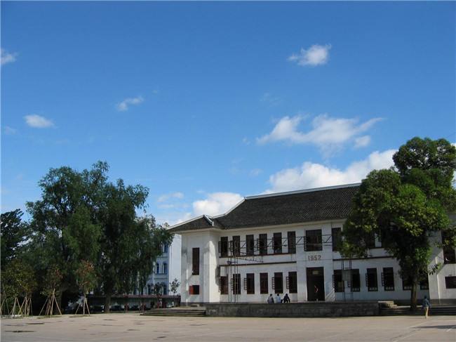  仪陇县高级职业中学