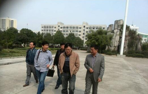  陕西省纺织工业技工学校