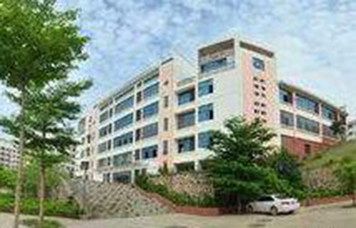  蓝田县草坪高级职中