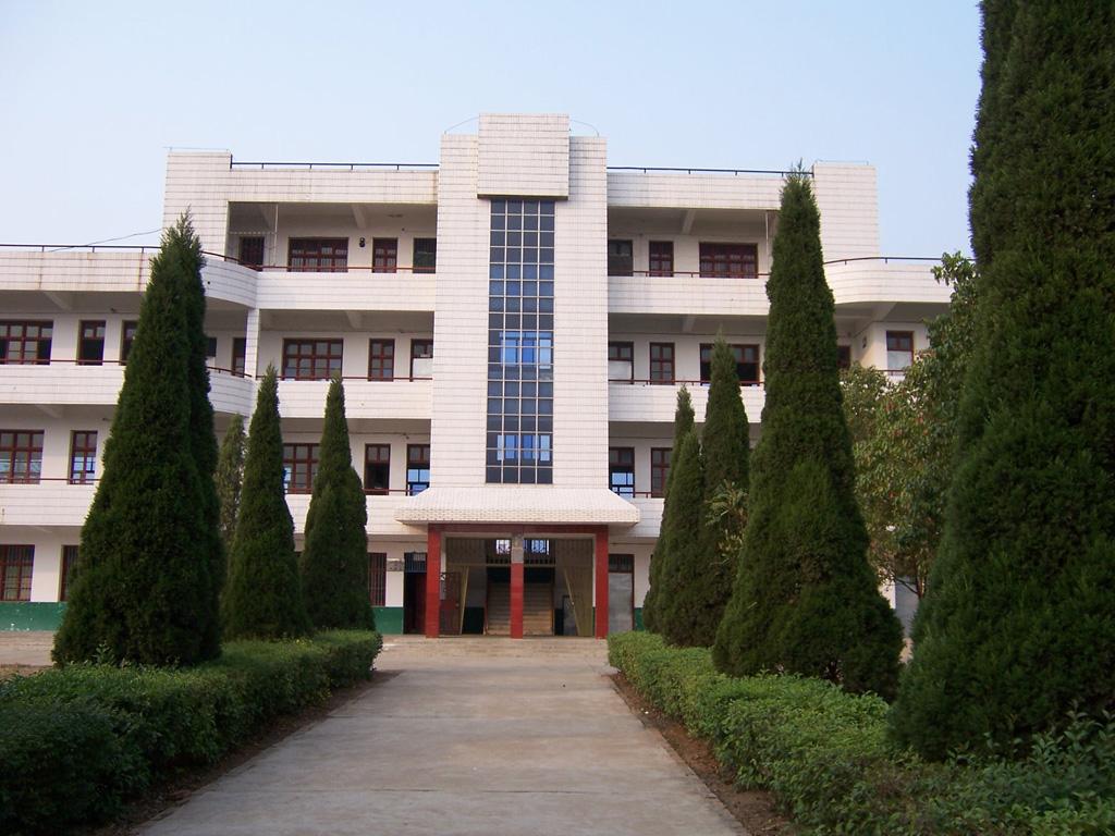  合阳县坊镇职业中学