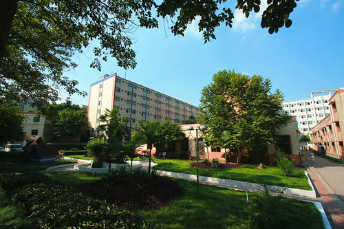  重庆市冶金高级技工学校