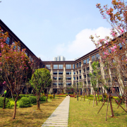  重庆市杨家坪职业中学