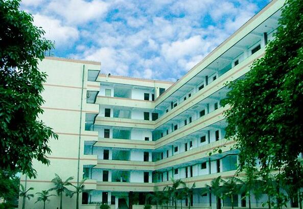  重庆铁路运输技师学院