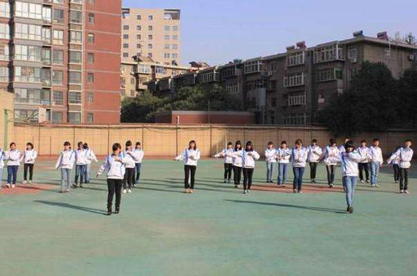  陕西省经贸学校