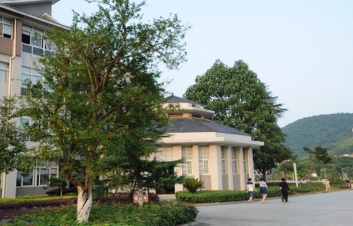  湘西民族职业技术学院