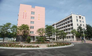  平顶山财经学校
