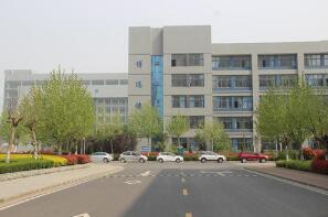  藁城市劳动技工学校