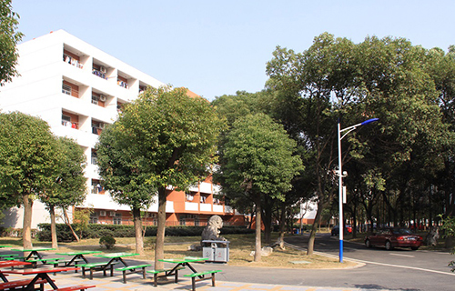  石家庄汽修学校