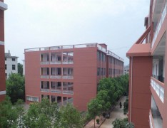 鹰潭市技工学校