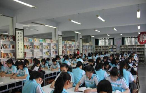  辛集市世纪职业中专