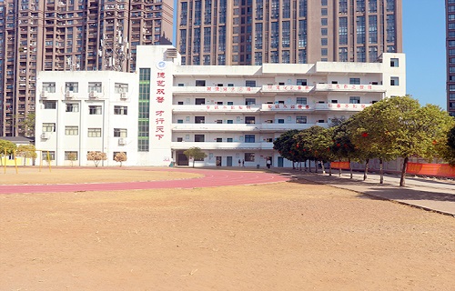  赣州市应用技术职业学校