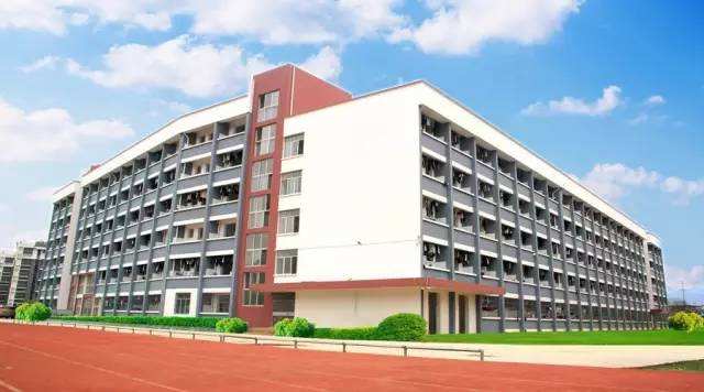  广西商业高级技工学校