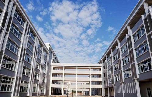  本溪市第三中专