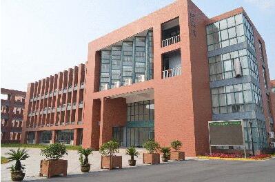  浙江省加善县城镇职业中学