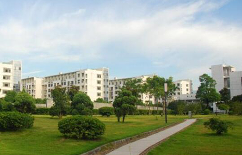  衢州工贸职业技术学校