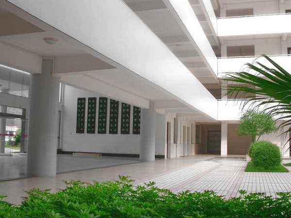  柳州工业职业技术学校