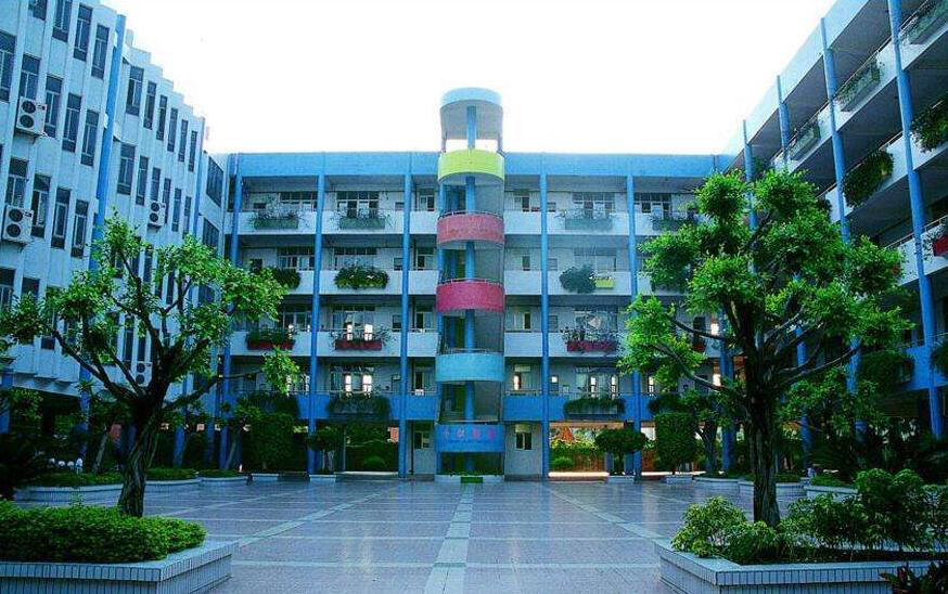  广西玉林财经学校