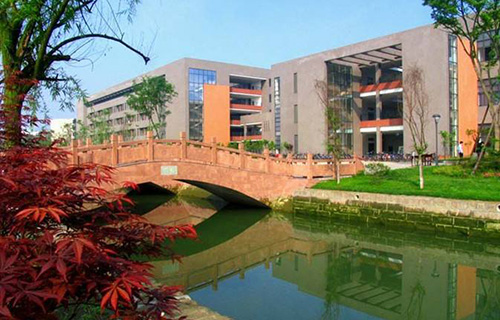  桂林阳朔西街外国语学校