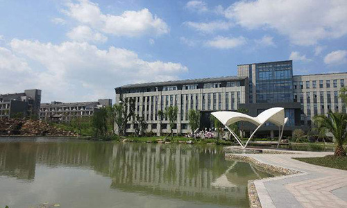  公主岭市职业教育中心