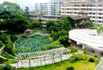  广西工艺美术学校