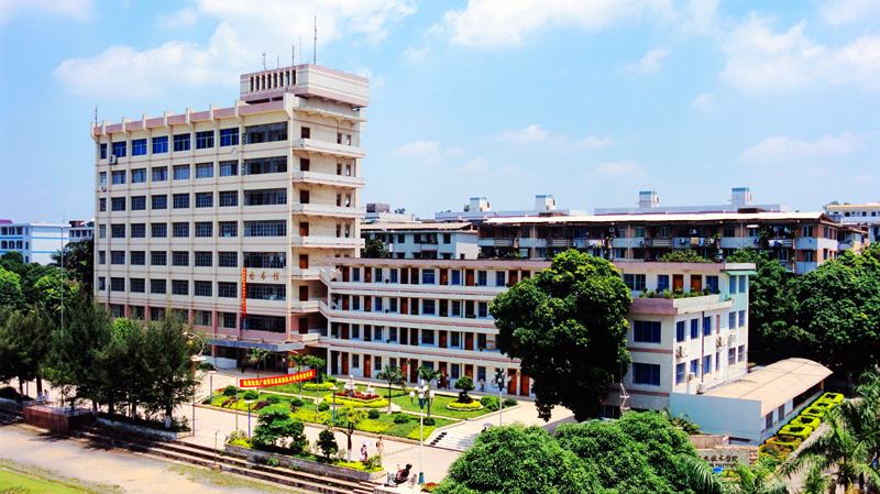  广西机电技工学校