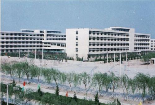  吉林省石油学校