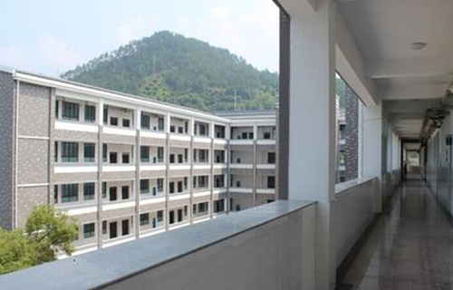  景宁职业高级中学