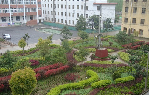  山西轨道交通学校